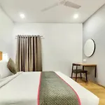 Hotel Akash Ganga